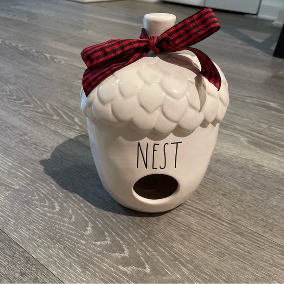 Rae Dunn Cream Acorn Birdhouse with Red Bow - Picture 1 of 4